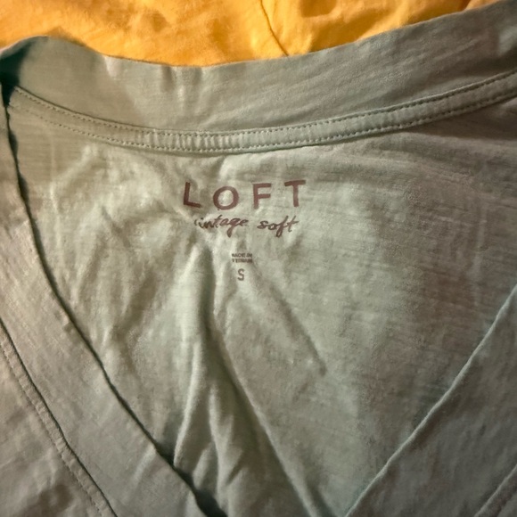 LOFT Size Small Tee Lot- Black (2), Neon Green, Neon Pink, Light Blue - Picture 3 of 13